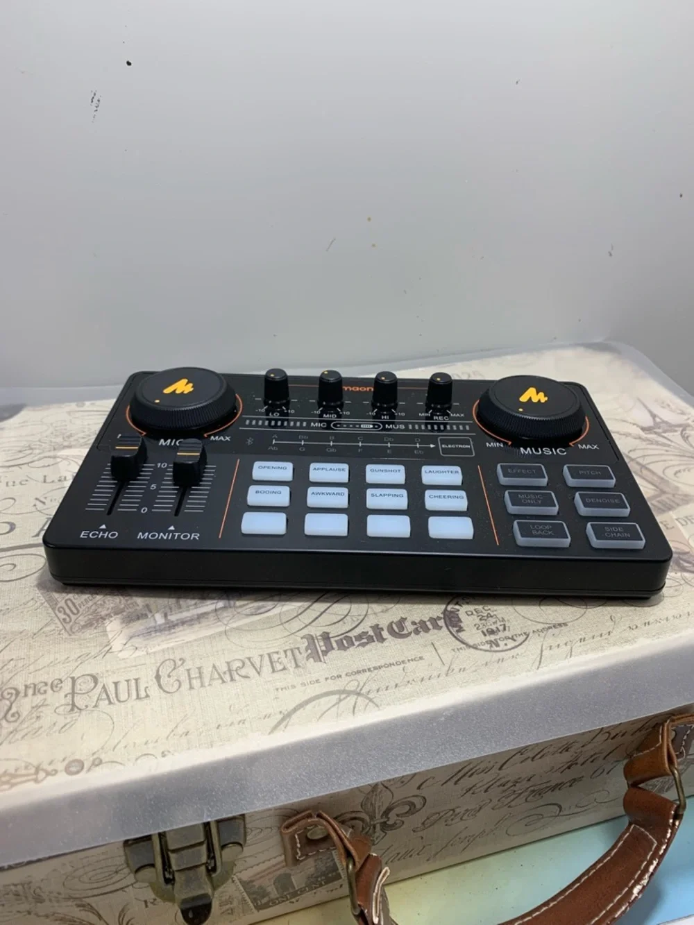 Maono Maonocaster Lite AU-AM200 Podcast Console